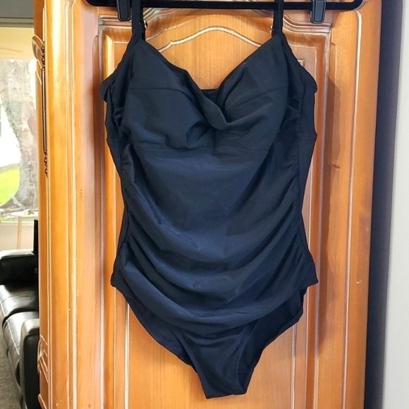 MERONA BLACK ONE PEICE BATHING SUIT. Size large.  Roughing down the side. - Picture 1 of 12